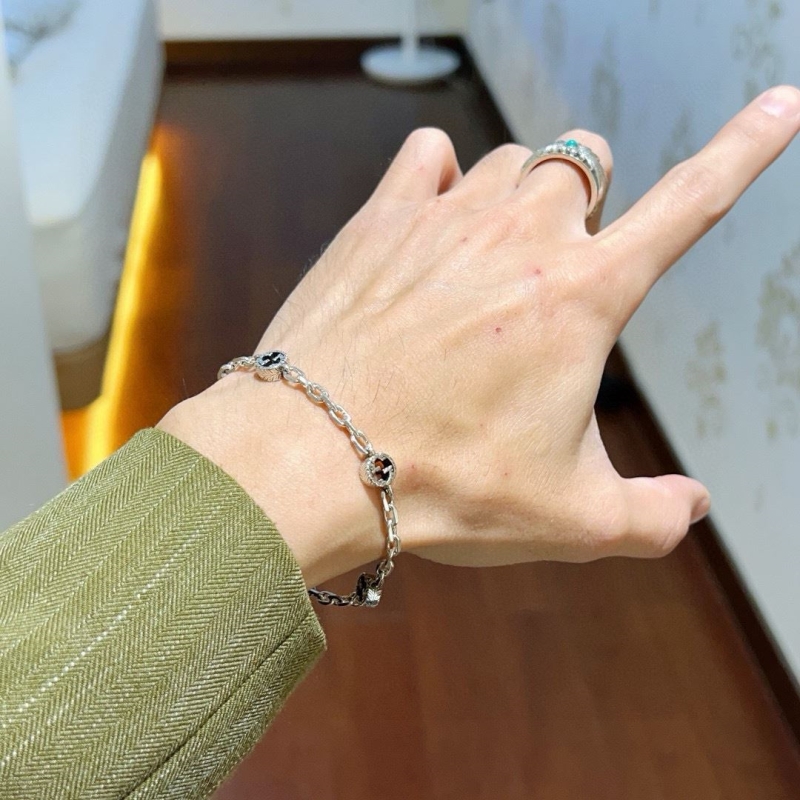Gvc*1 bracelets